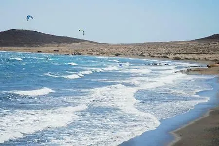 Mar, Sol, Playa Y Diversión